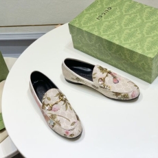 Gucci Low Shoes